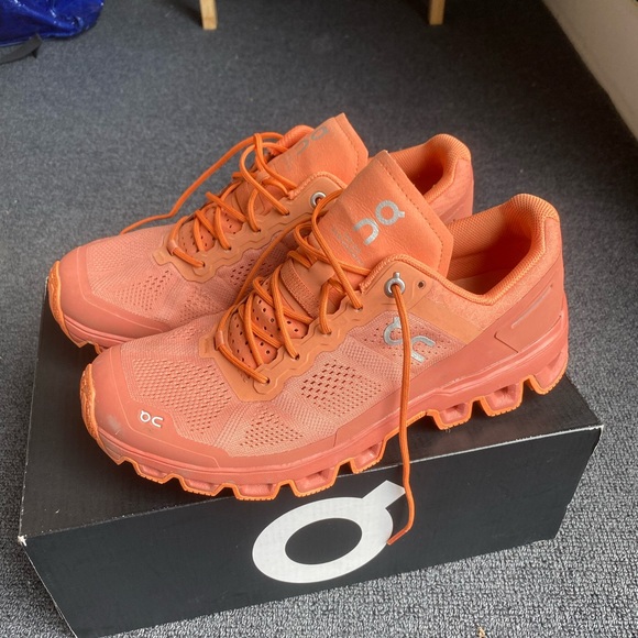 On Running Cloudventure trail shoes in Sandstone/Orange - Picture 2 of 8